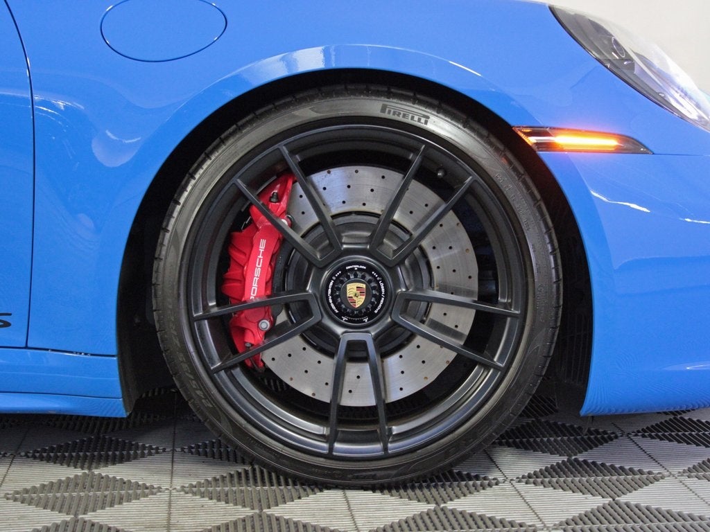 2024 Porsche 911 Carrera 4 GTS