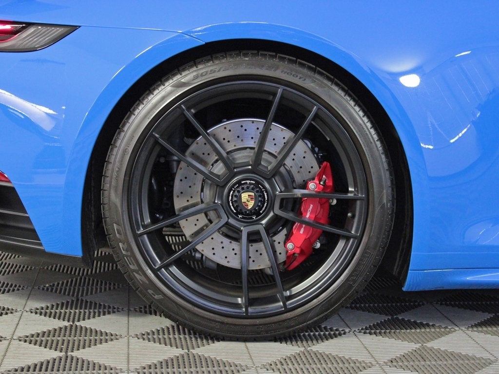 2024 Porsche 911 Carrera 4 GTS