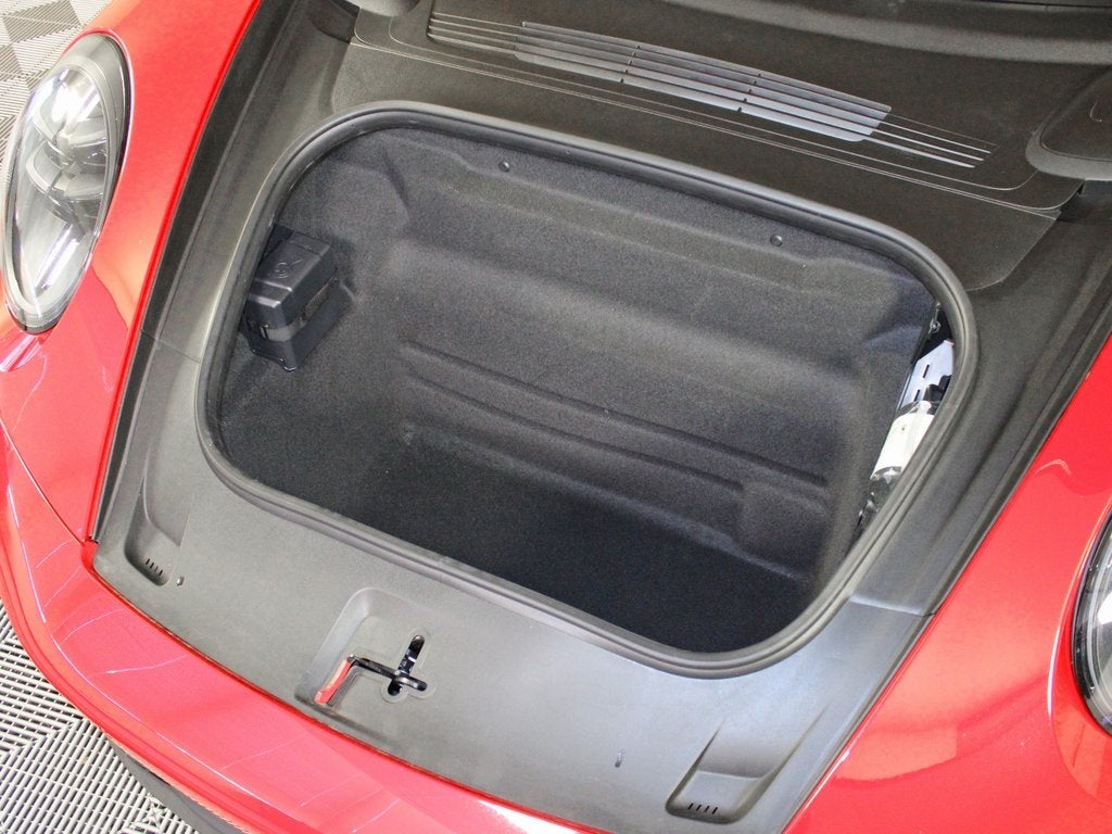 2025 Porsche 911 Carrera 4 GTS