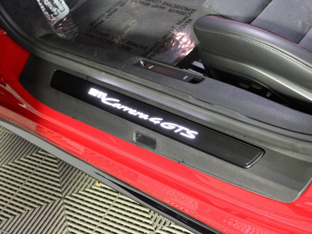 2025 Porsche 911 Carrera 4 GTS