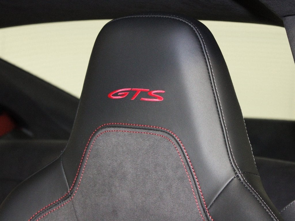 2025 Porsche 911 Carrera 4 GTS