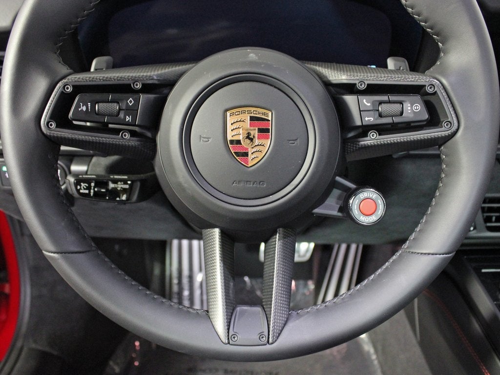 2025 Porsche 911 Carrera 4 GTS