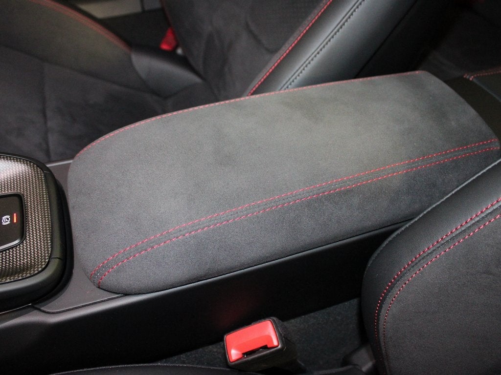 2025 Porsche 911 Carrera 4 GTS