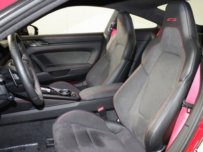 2025 Porsche 911 Carrera 4 GTS