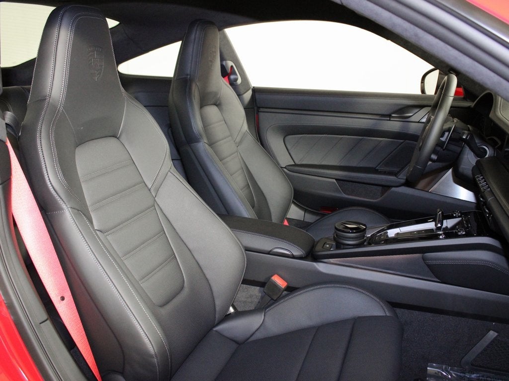 2025 Porsche 911 Carrera GTS