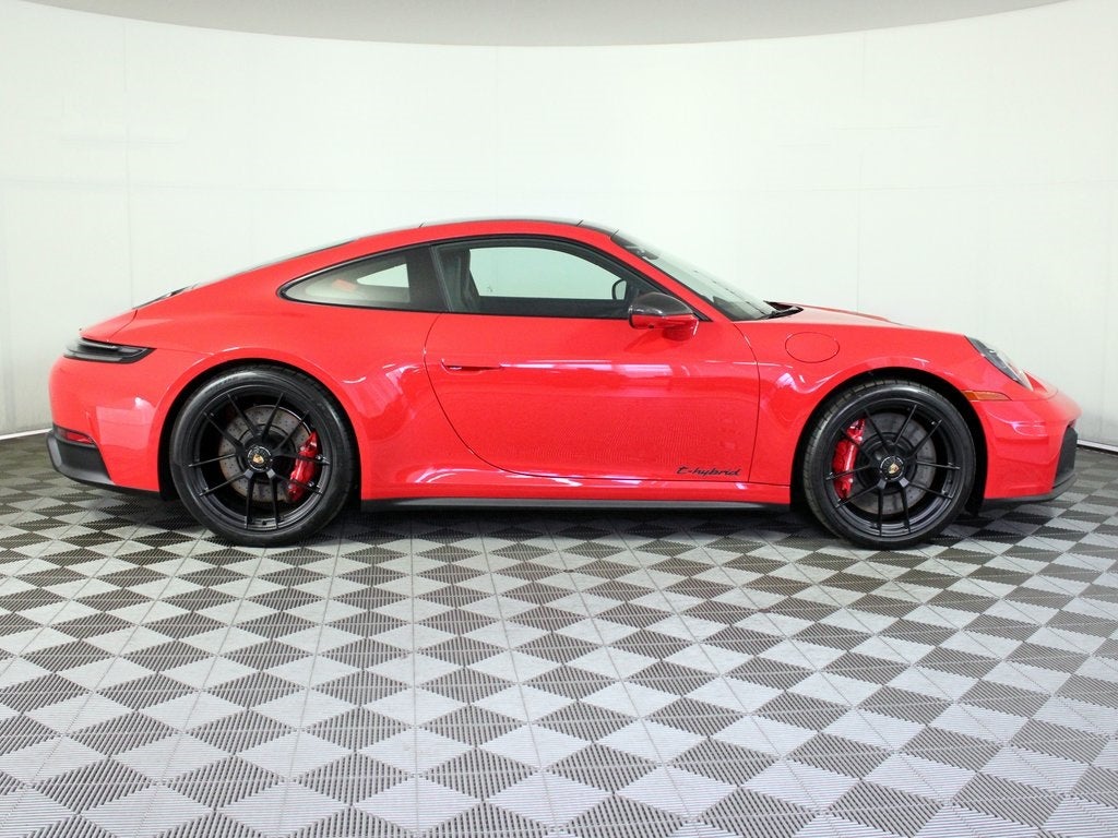 2025 Porsche 911 Carrera GTS