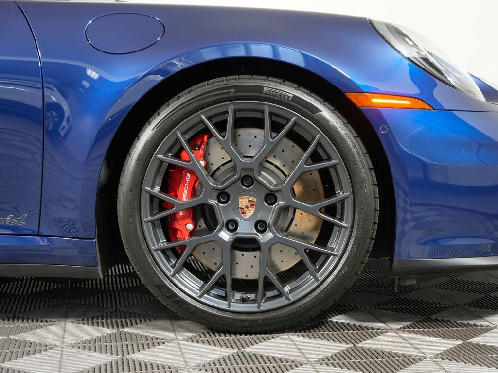 2026 Porsche 911 Carrera 4 GTS