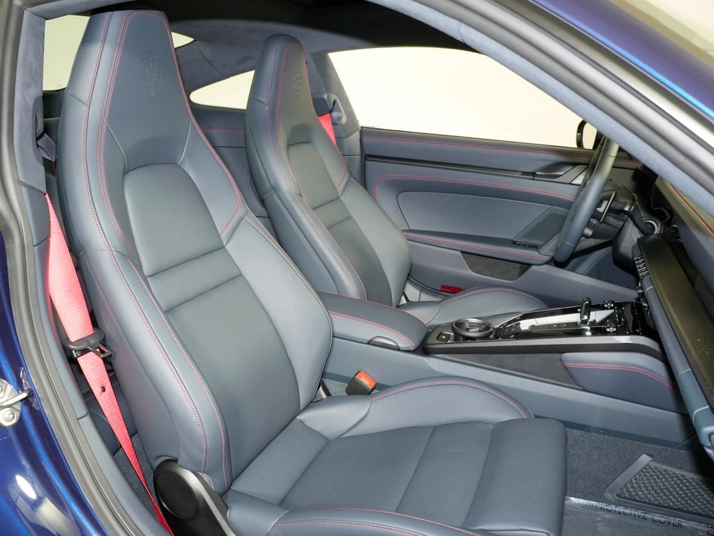 2026 Porsche 911 Carrera 4 GTS