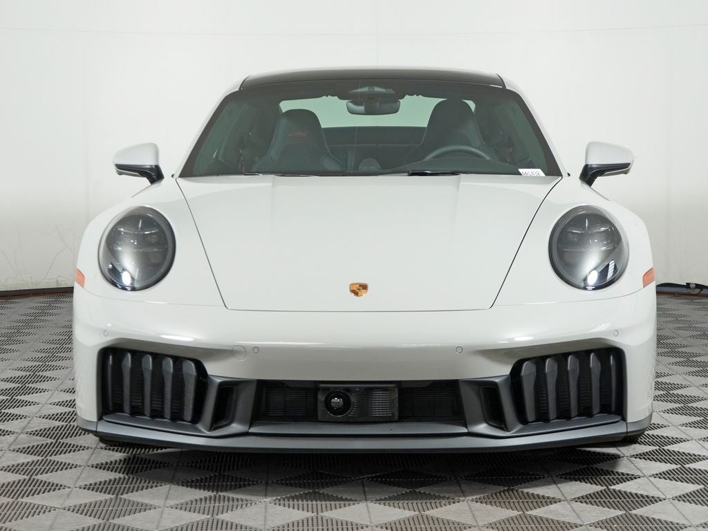 2026 Porsche 911 Carrera 4 GTS