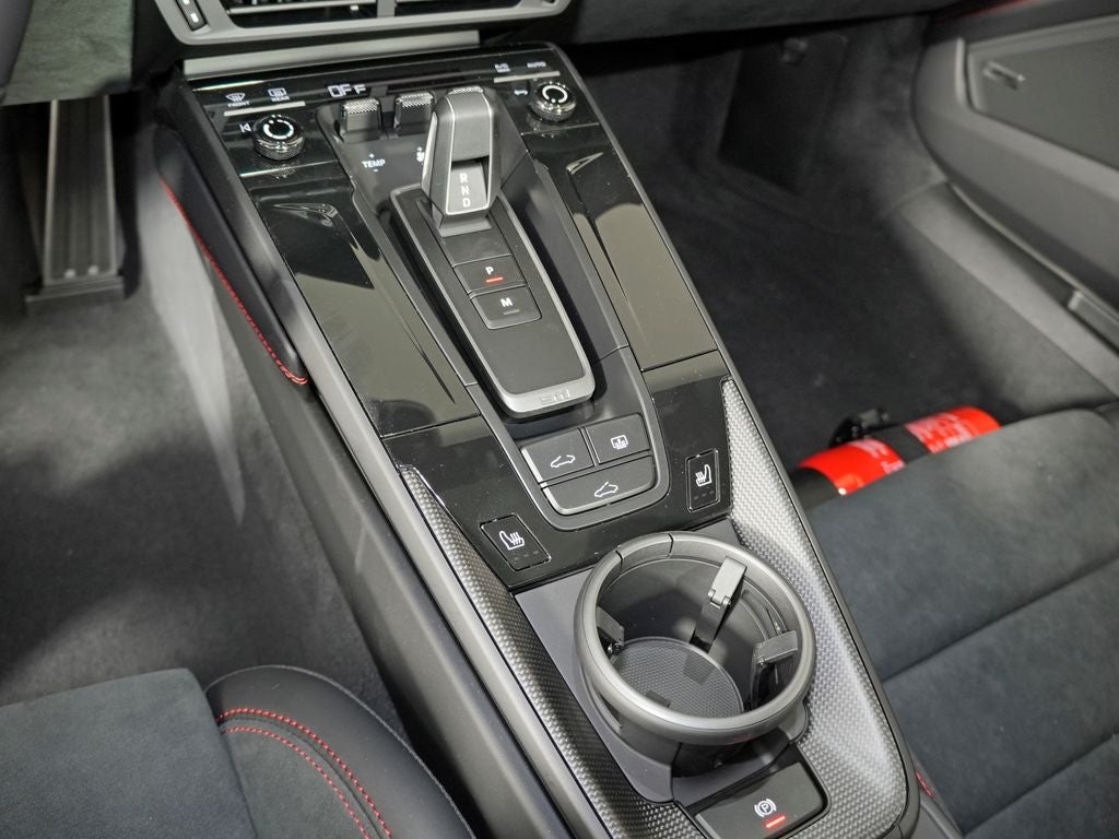 2026 Porsche 911 Carrera 4 GTS