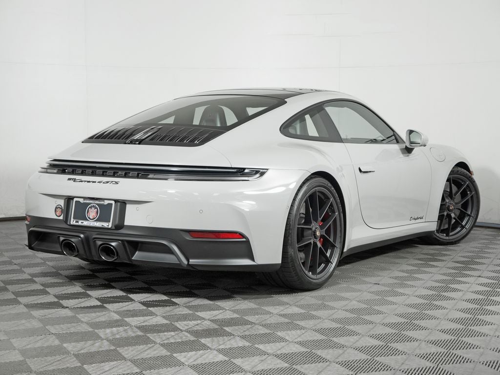 2026 Porsche 911 Carrera 4 GTS