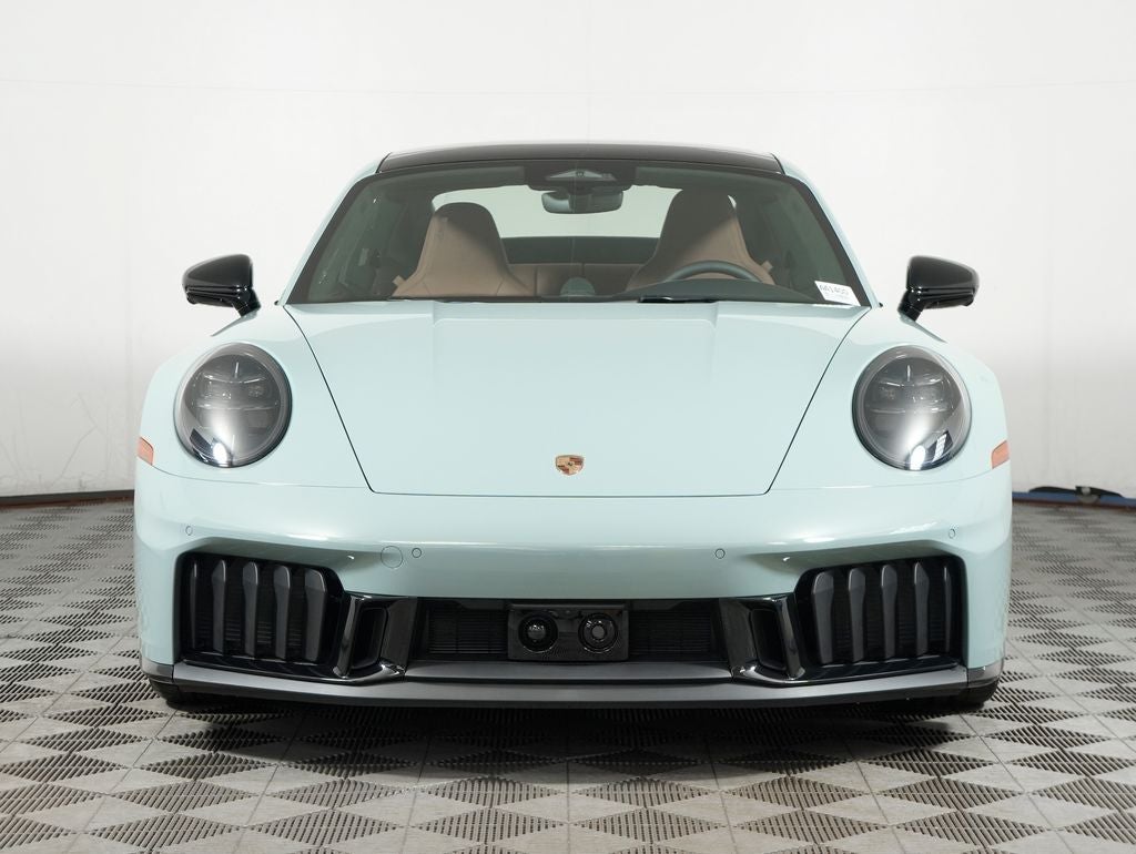 2026 Porsche 911 Carrera 4 GTS