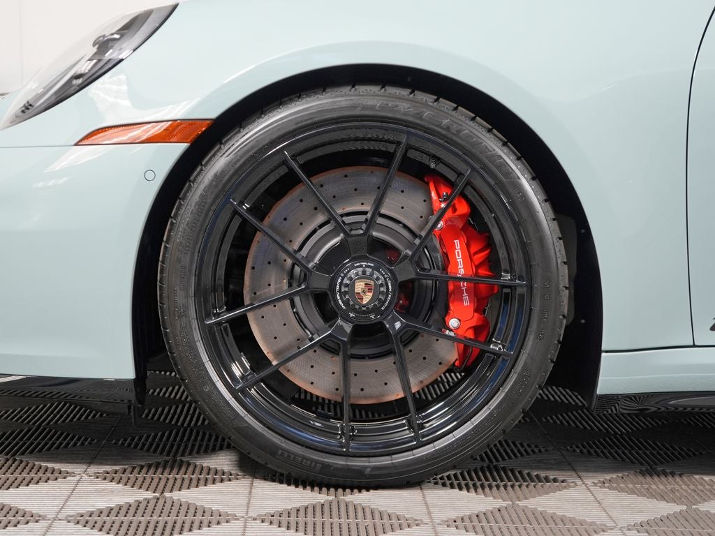 2026 Porsche 911 Carrera 4 GTS
