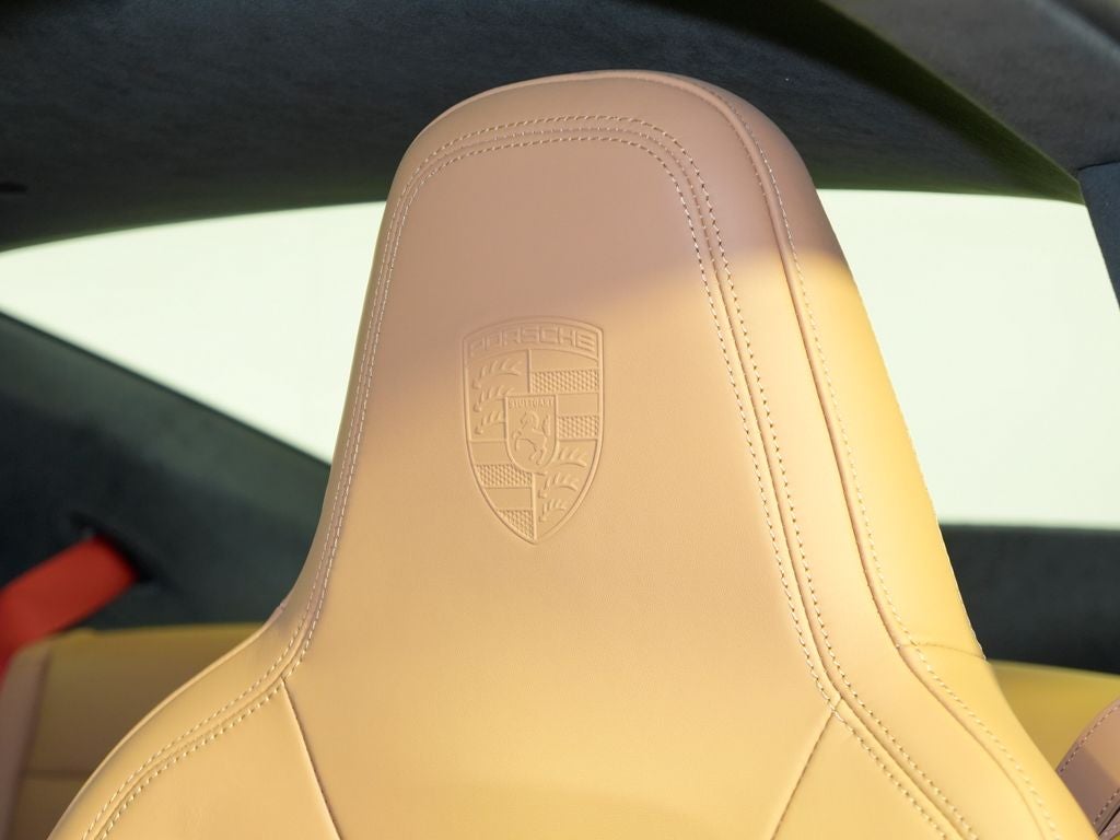2026 Porsche 911 Carrera 4 GTS