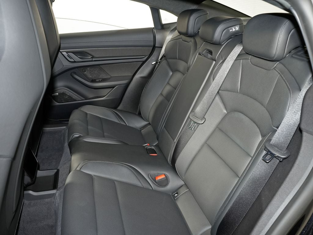 2026 Porsche Taycan Turbo