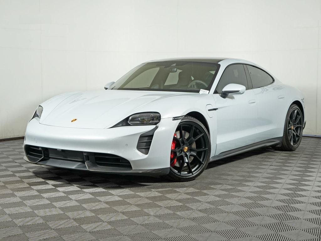 2023 Porsche Taycan GTS's photo