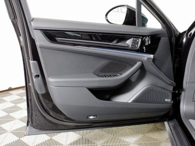 2026 Porsche Panamera E-Hybrid 4