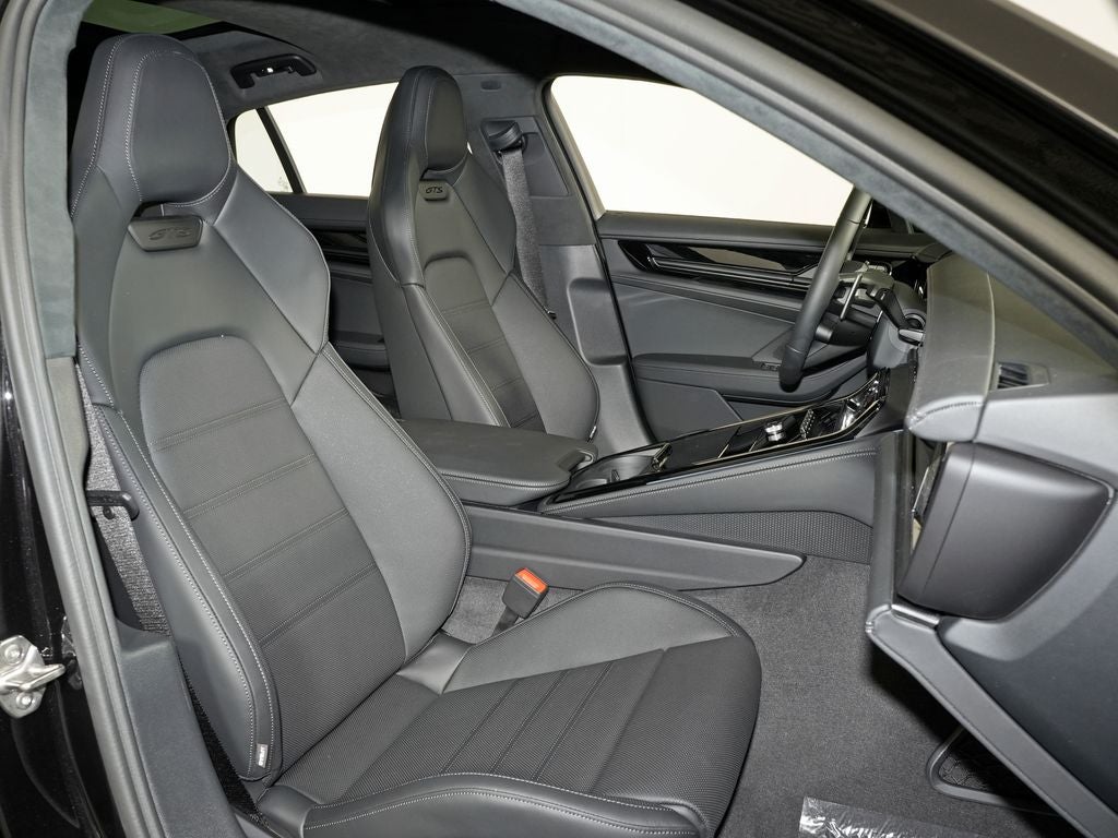 2026 Porsche Panamera GTS