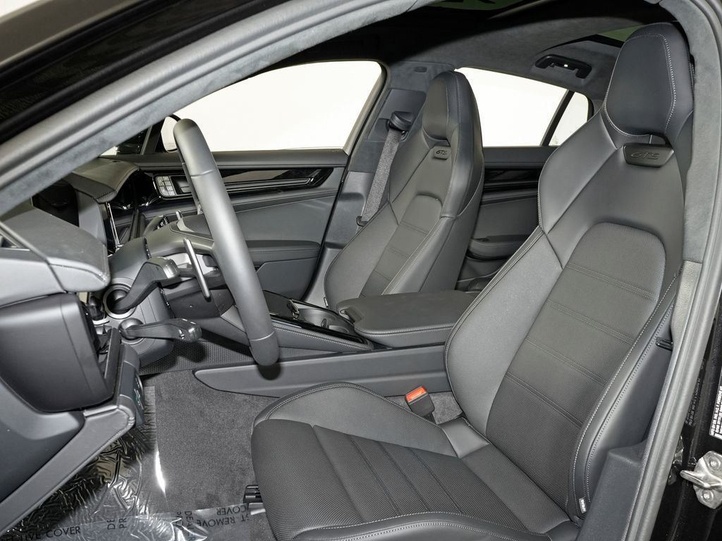 2026 Porsche Panamera GTS