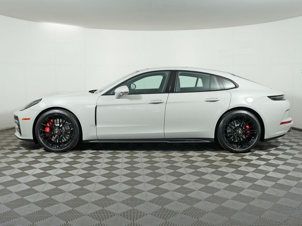 2026 Porsche Panamera GTS