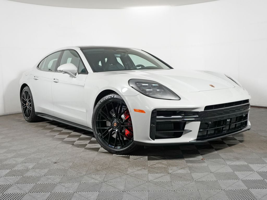 2026 Porsche Panamera GTS