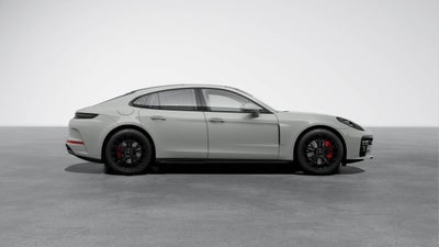 2026 Porsche Panamera GTS