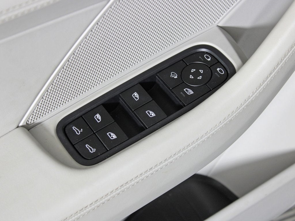 2023 Porsche Panamera 4 Platinum Edition