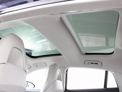 2023 Porsche Panamera 4 Platinum Edition