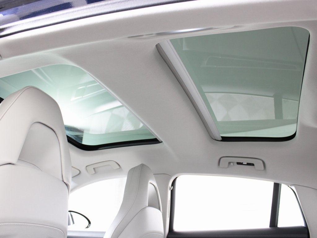 2023 Porsche Panamera 4 Platinum Edition