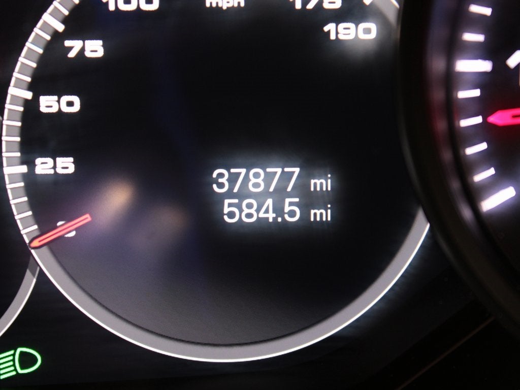 2023 Porsche Panamera 4 Platinum Edition