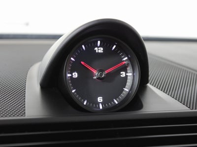 2023 Porsche Panamera 4 Platinum Edition