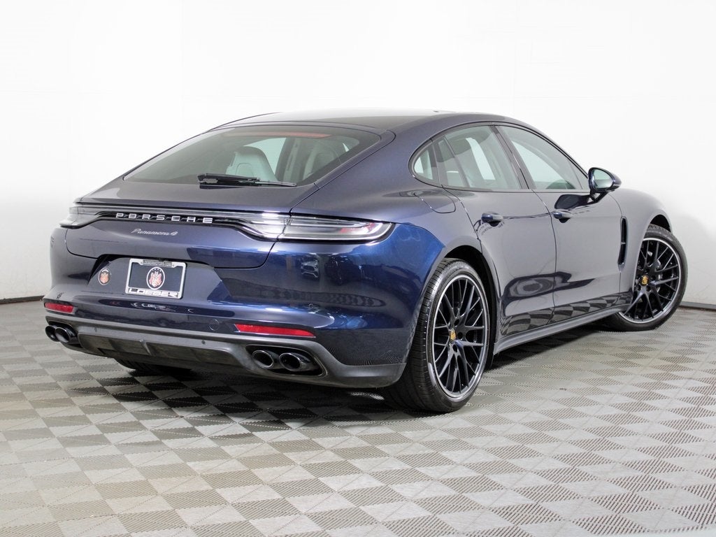 2023 Porsche Panamera 4 Platinum Edition