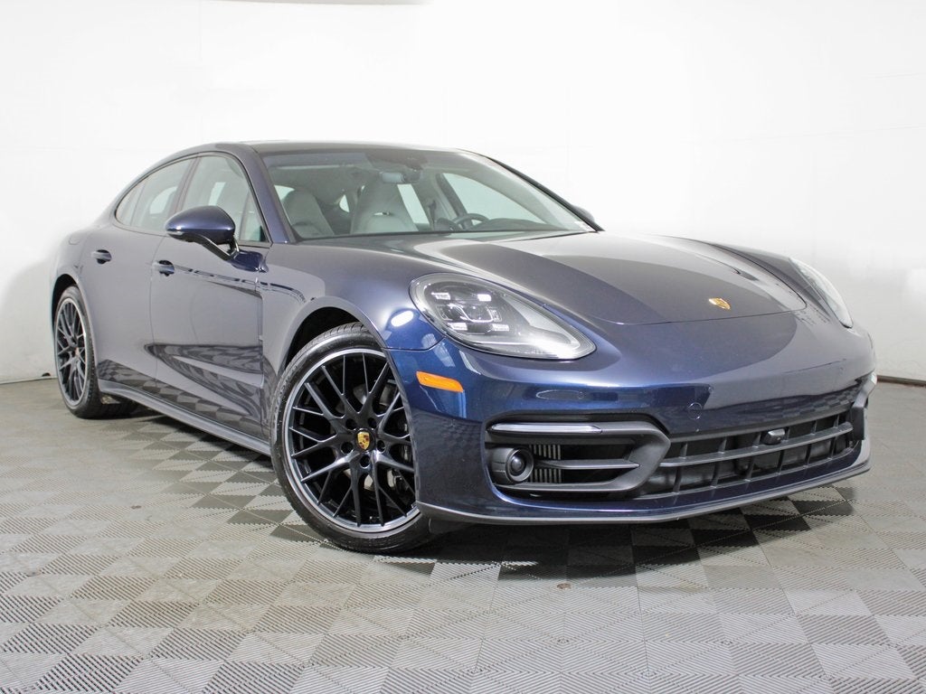 2023 Porsche Panamera 4 Platinum Edition