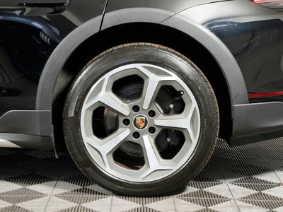 2024 Porsche Taycan 4