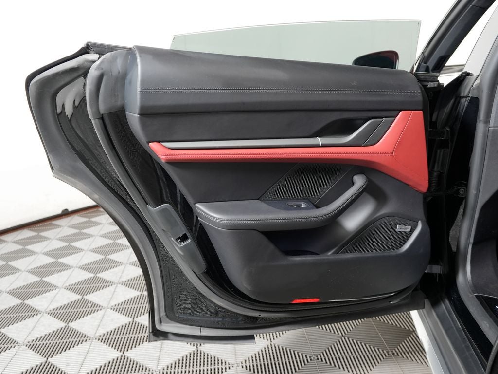 2024 Porsche Taycan 4