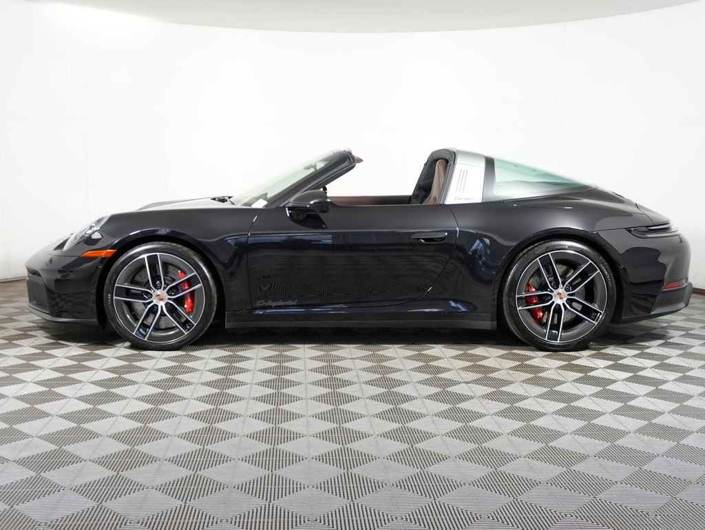 2025 Porsche 911 Targa 4 GTS