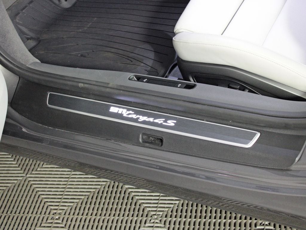 2024 Porsche 911 Targa 4S