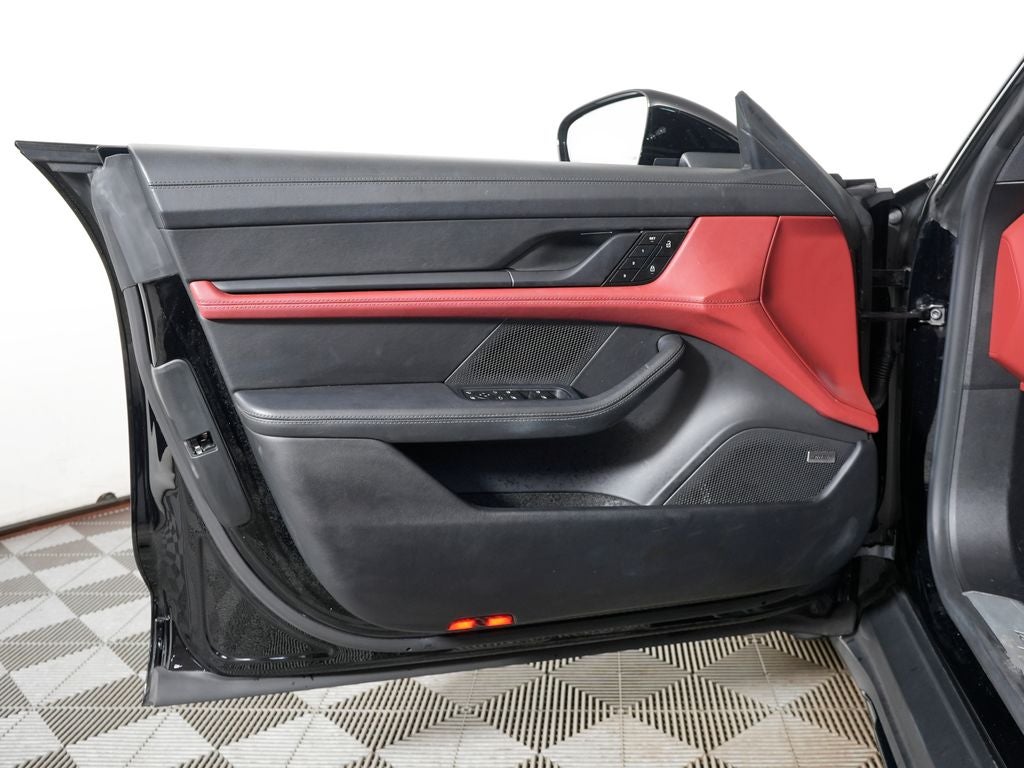 2024 Porsche Taycan 4S