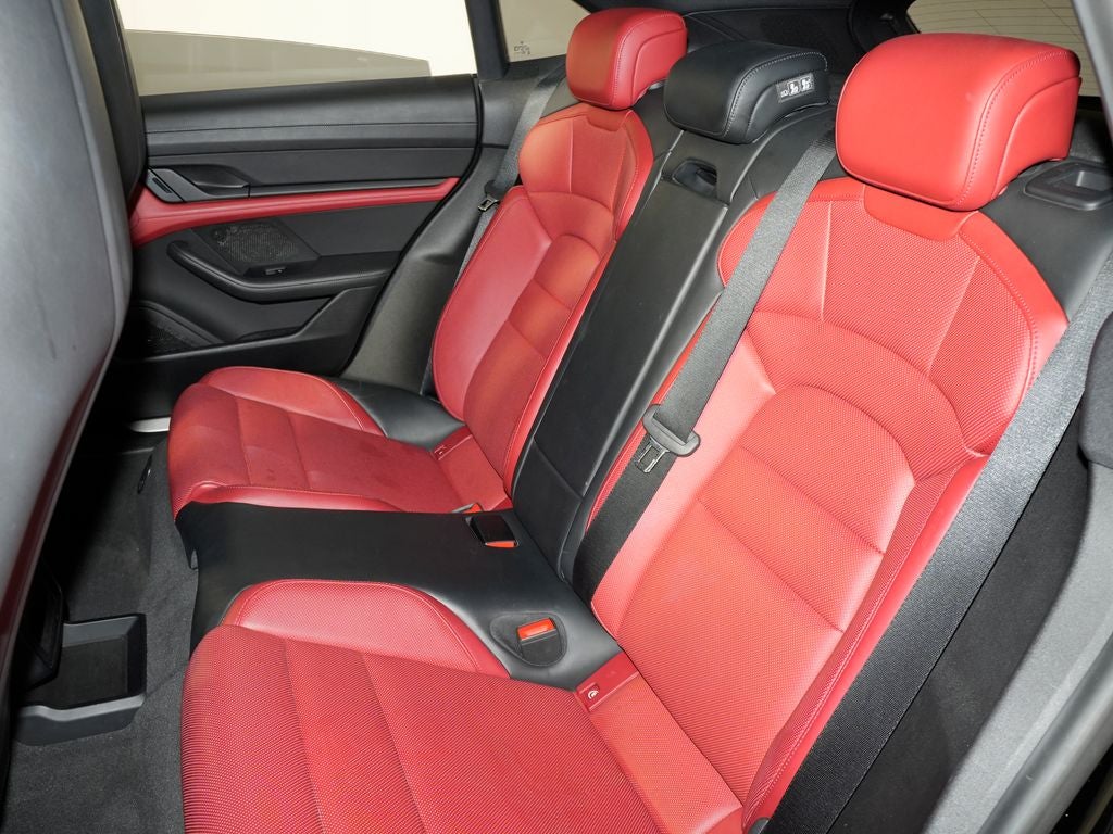 2024 Porsche Taycan 4S