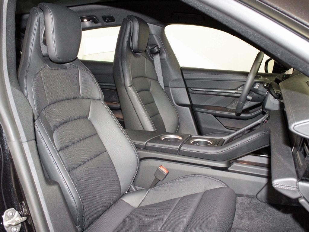 2025 Porsche Taycan 4S