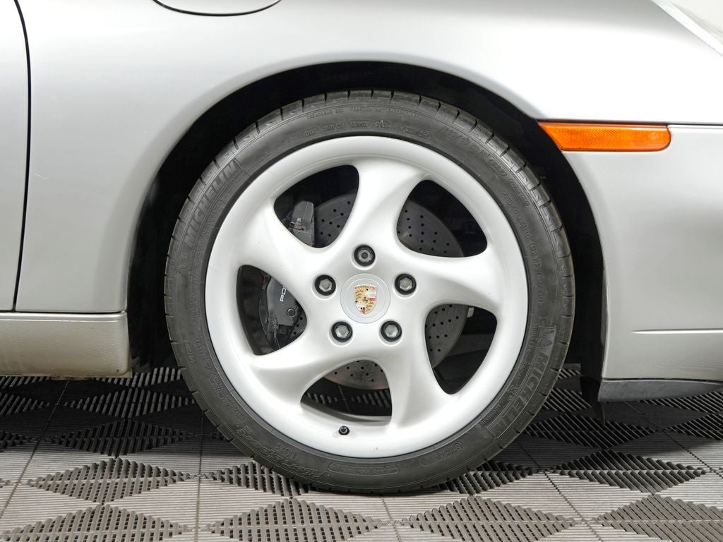 2000 Porsche 911 Carrera
