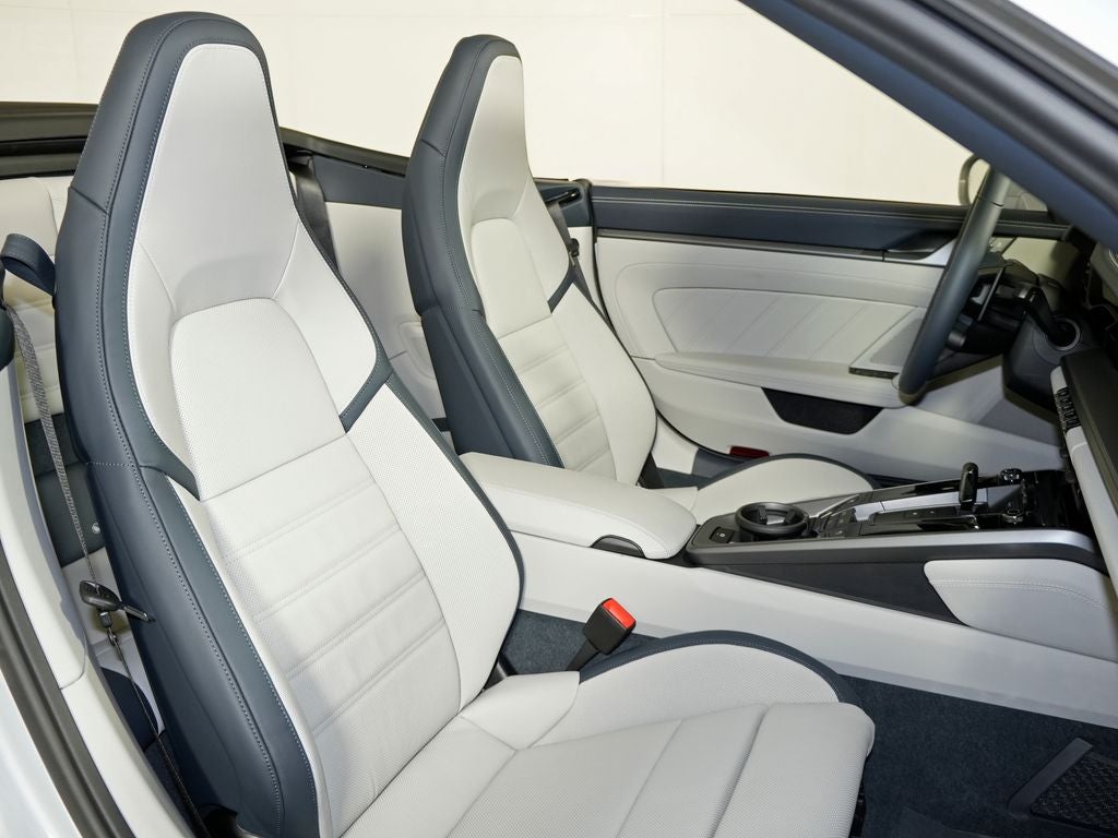 2026 Porsche 911 Carrera