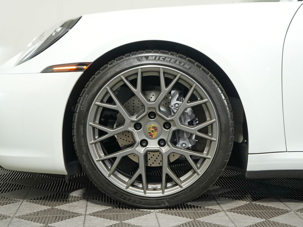 2024 Porsche 911 Carrera