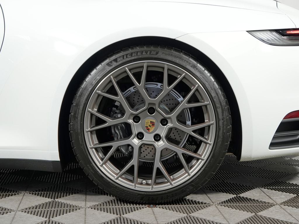 2024 Porsche 911 Carrera