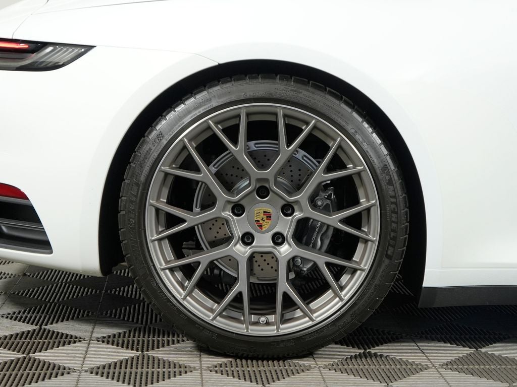 2024 Porsche 911 Carrera