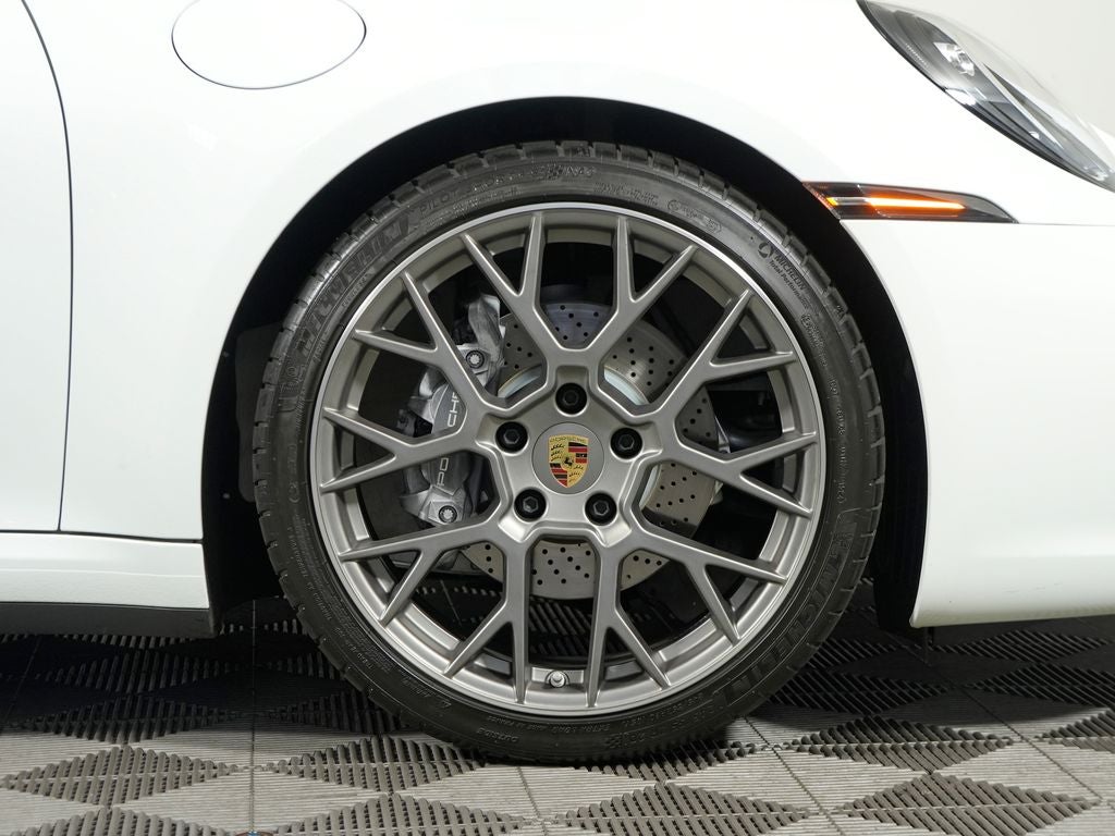 2024 Porsche 911 Carrera