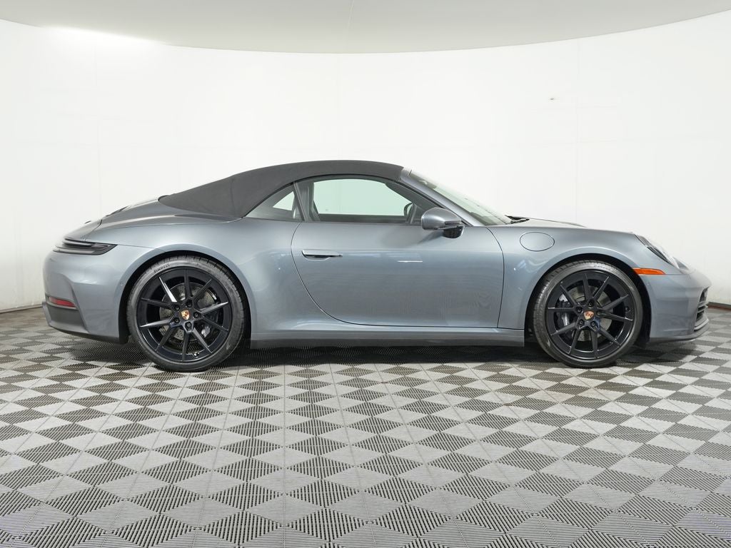 2025 Porsche 911 Carrera