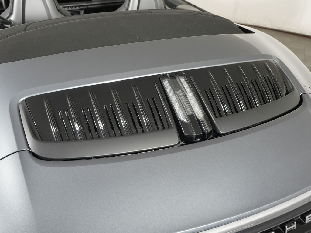 2025 Porsche 911 Carrera