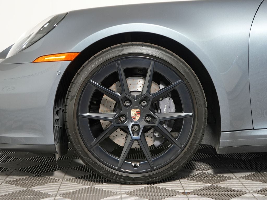 2025 Porsche 911 Carrera