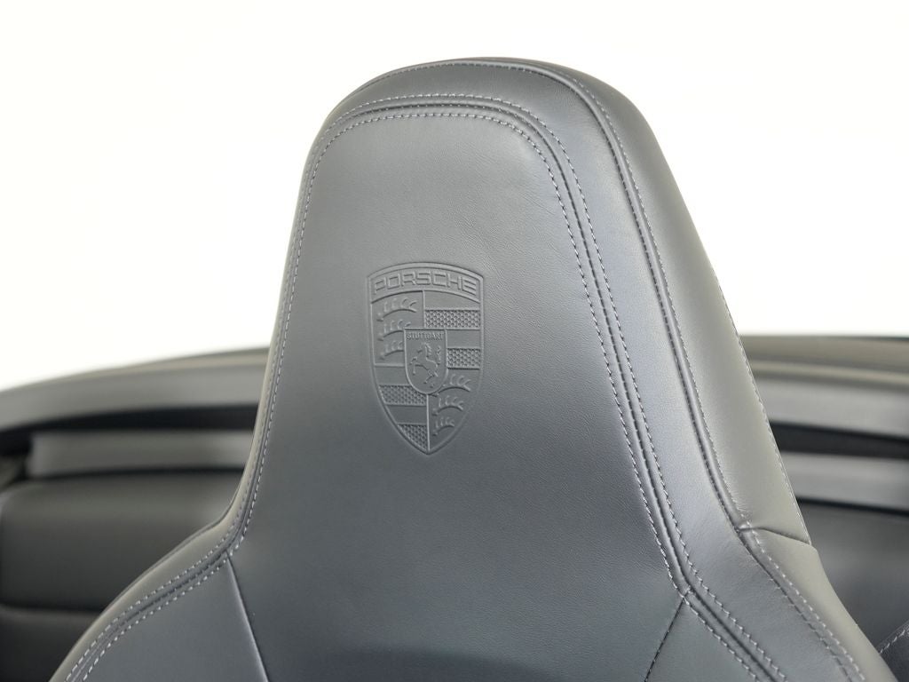 2025 Porsche 911 Carrera